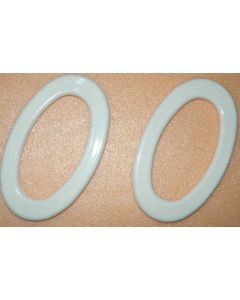 1 paire de grands anneaux blancs de forme ovale