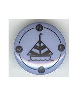 bouton 18 mm avec dessin voilier fond bleu lavande