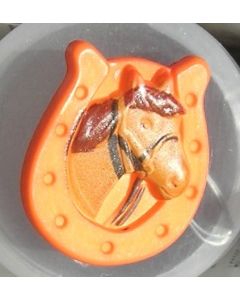 bouton plastique 20 mm fer à cheval et tête de cheval coloris orange