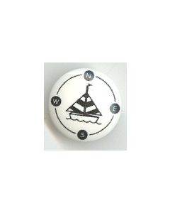bouton 18 mm avec dessin voilier fond blanc