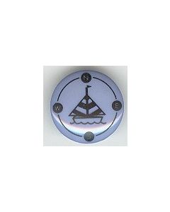 bouton 18 mm avec dessin voilier fond bleu lavande